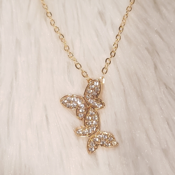 Jewelry - Gold Tone Butterfly Pendant Necklace